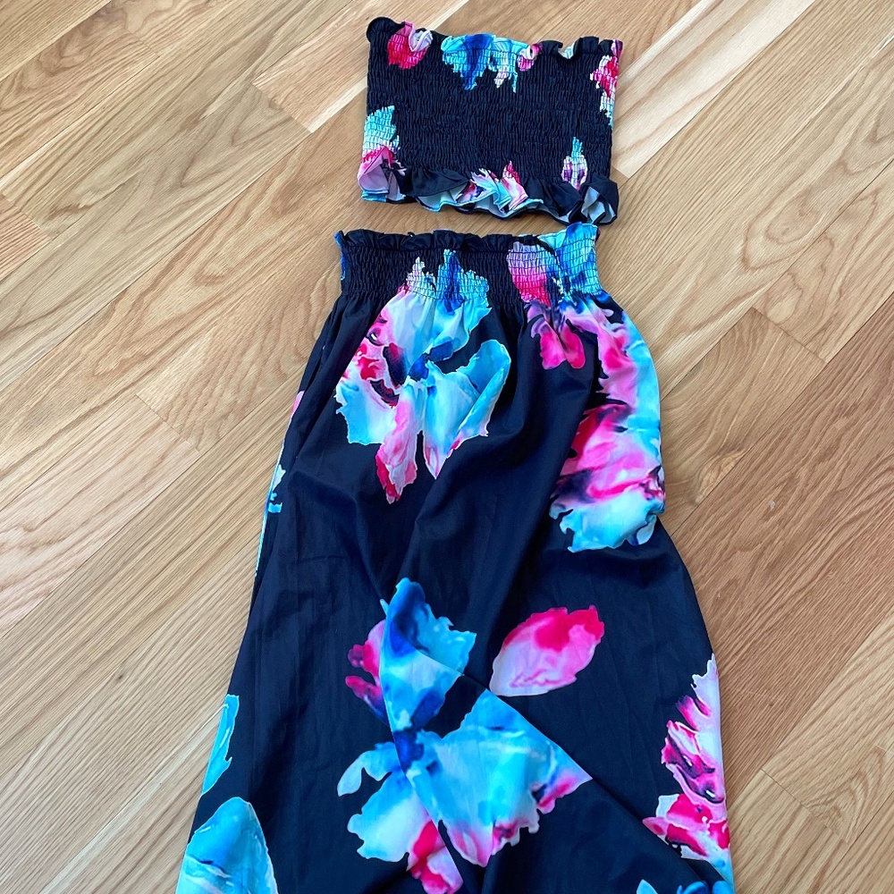 2-piece Floral set Skirt & crop top